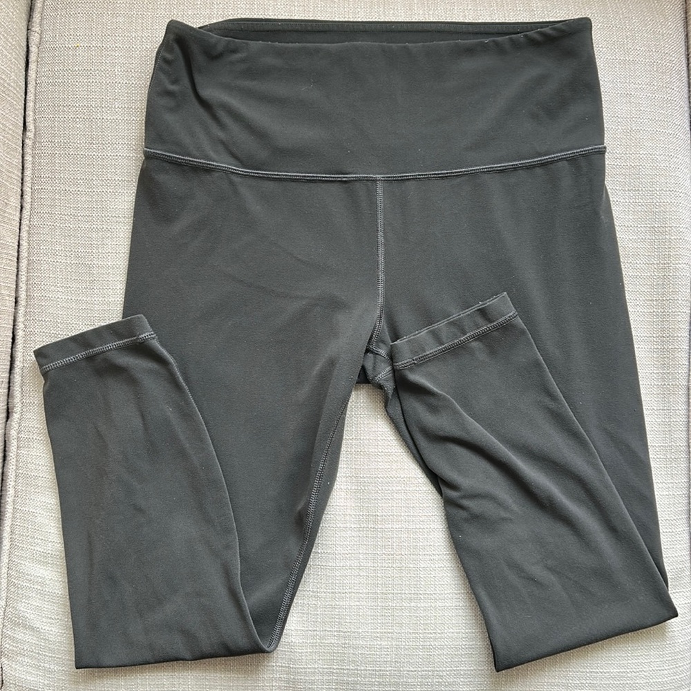 Athleta Elation 7/8 Tight in Gray
